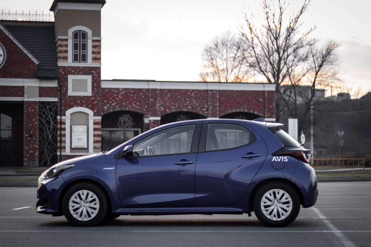 гібрид чи електромобіль: що краще для довгострокового використання